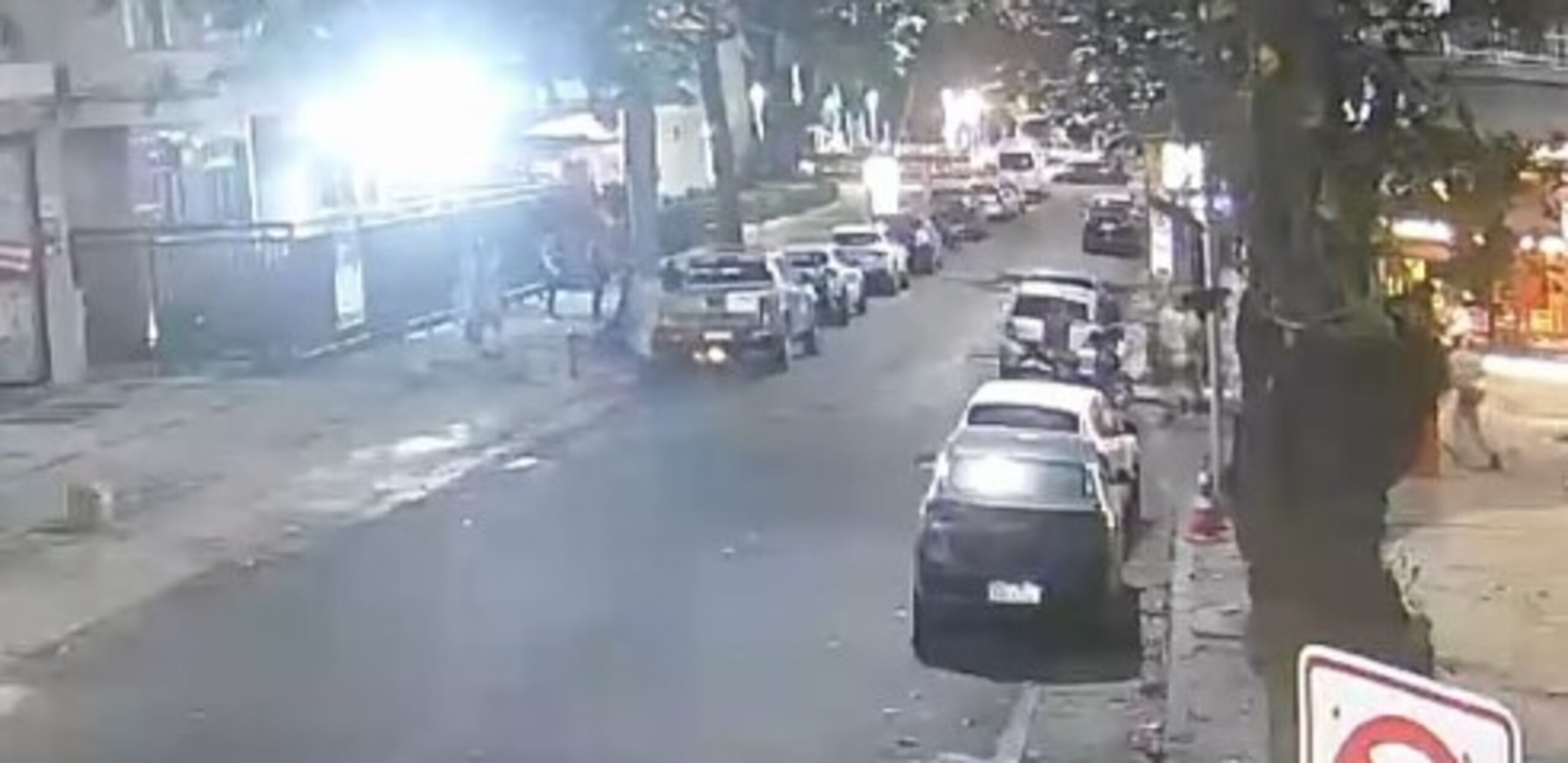 Carro da Seop é atacado com coquetel molotov em Copacabana; vídeo