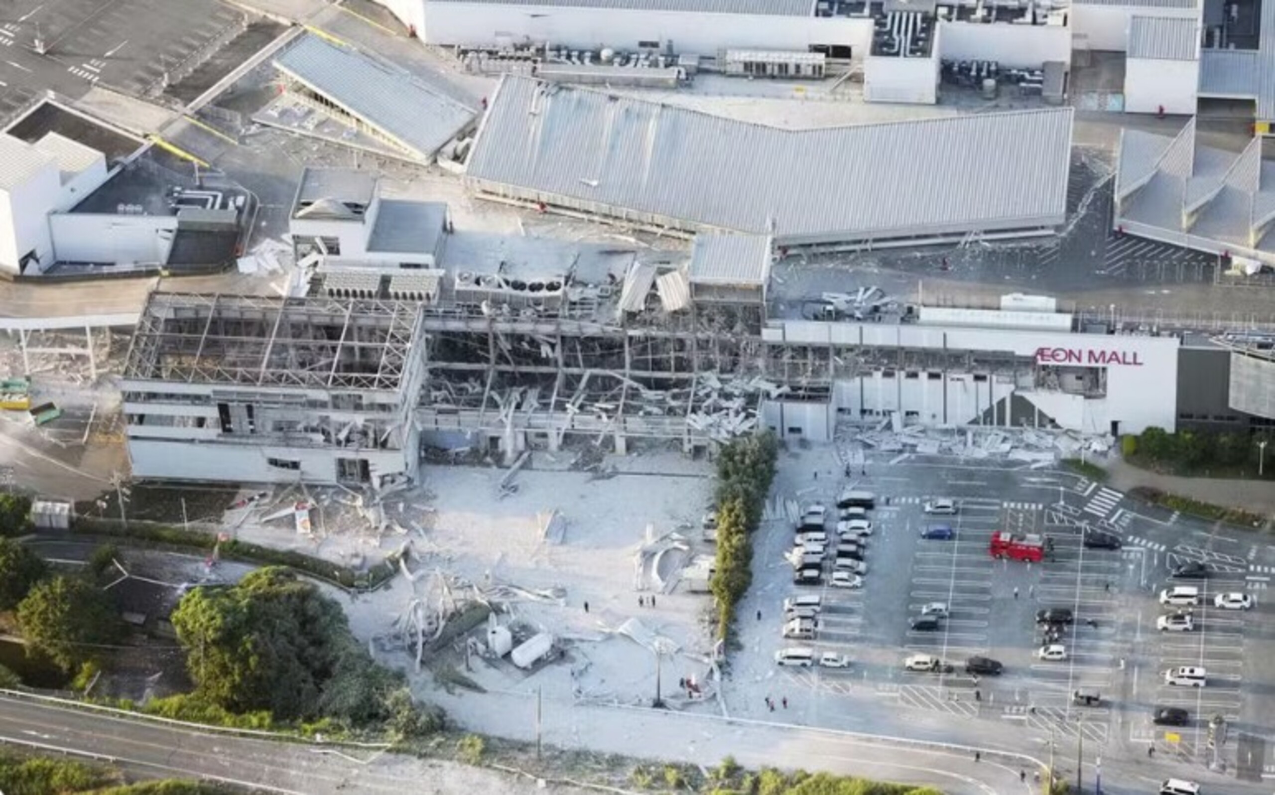 Terremoto no Japão: explosão destrói shopping e deixa mortos, diz imprensa local