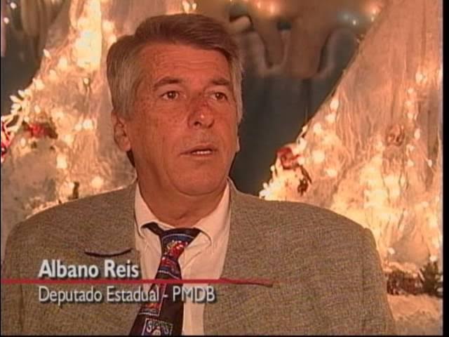 Um deputado que forrava o gabinete com moedas e distribuía dinheiro pelas ruas: conheça a epopeia do Papai Noel de Quintino