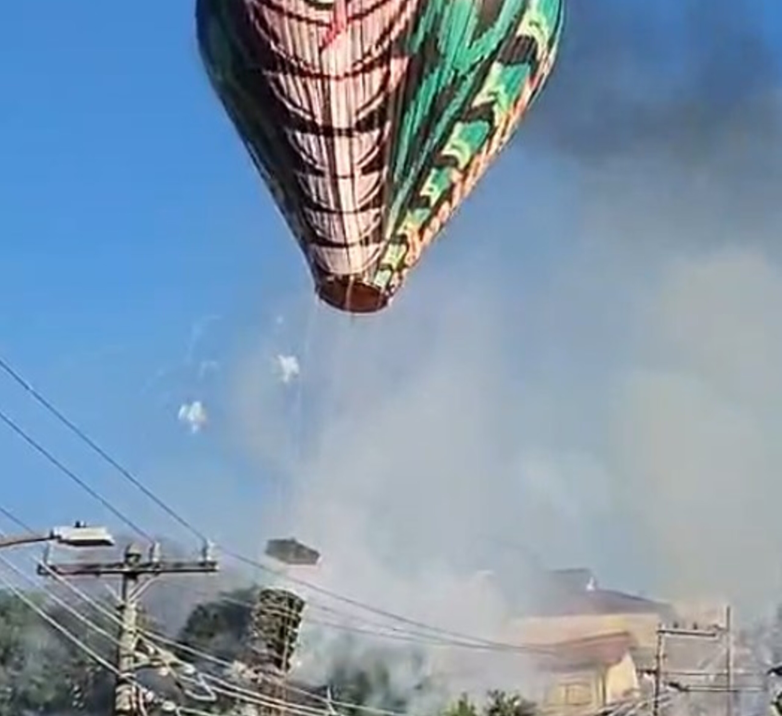 Vídeo: queda de balão provoca estouro e assusta moradores de Piedade