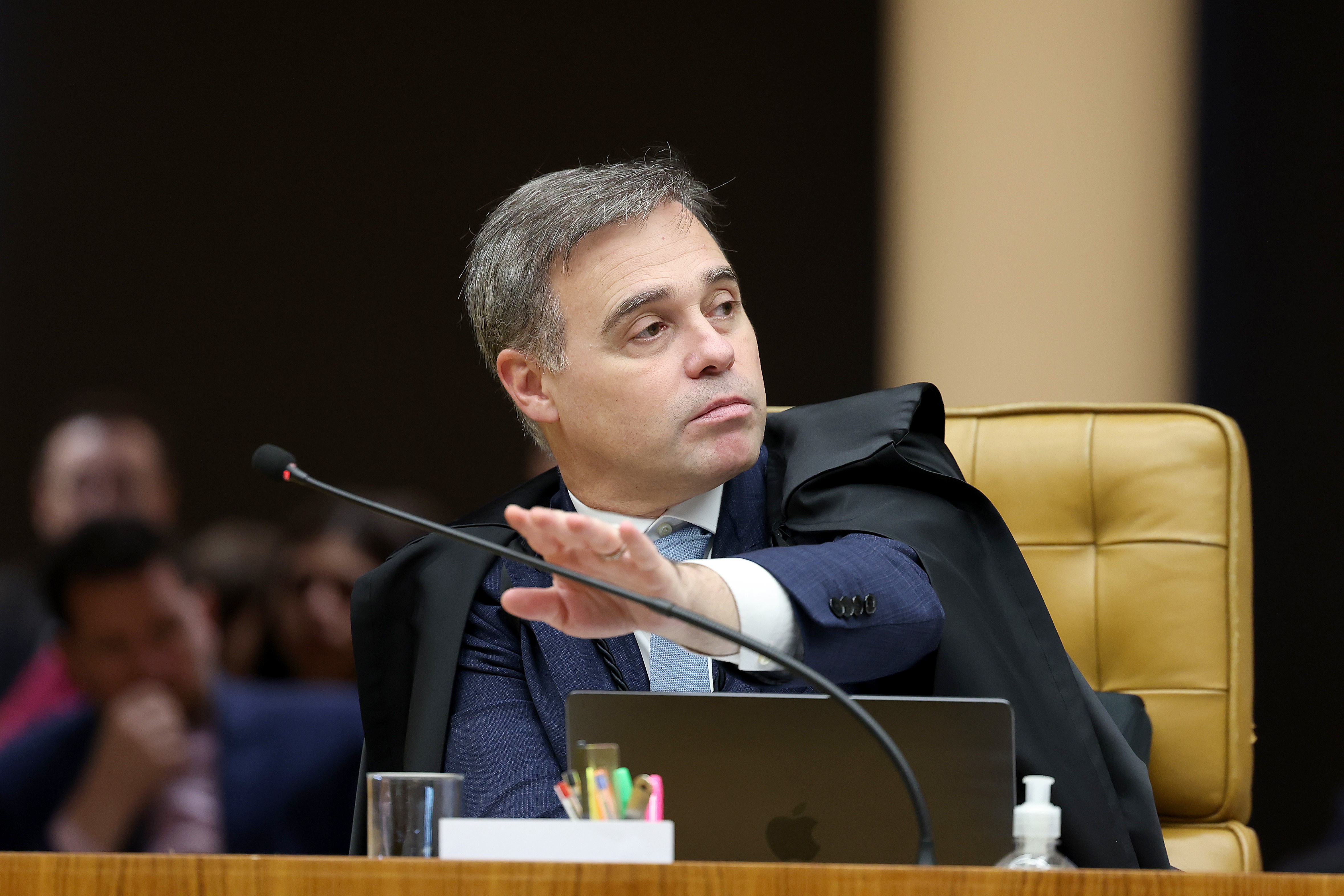 Mendonça e ministro da Justiça se reúnem para tentar reduzir tensão entre STF e Polícia Federal